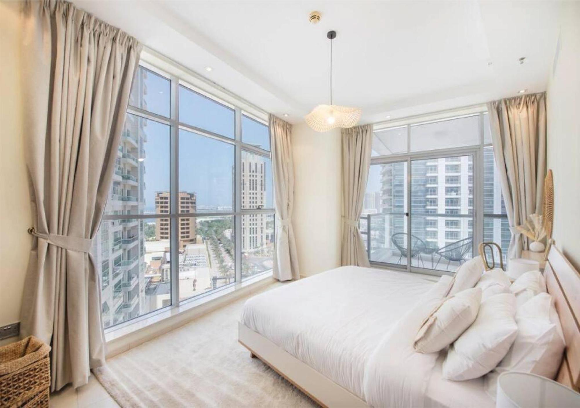 Summer Getaway - 2 Bed, 10min Walk To Apartment Dubai