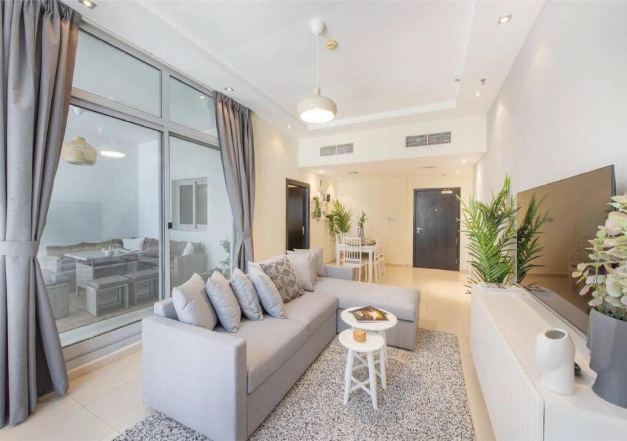 Apartment Summer Getaway - 2 Bed, 10min Walk To Dubai