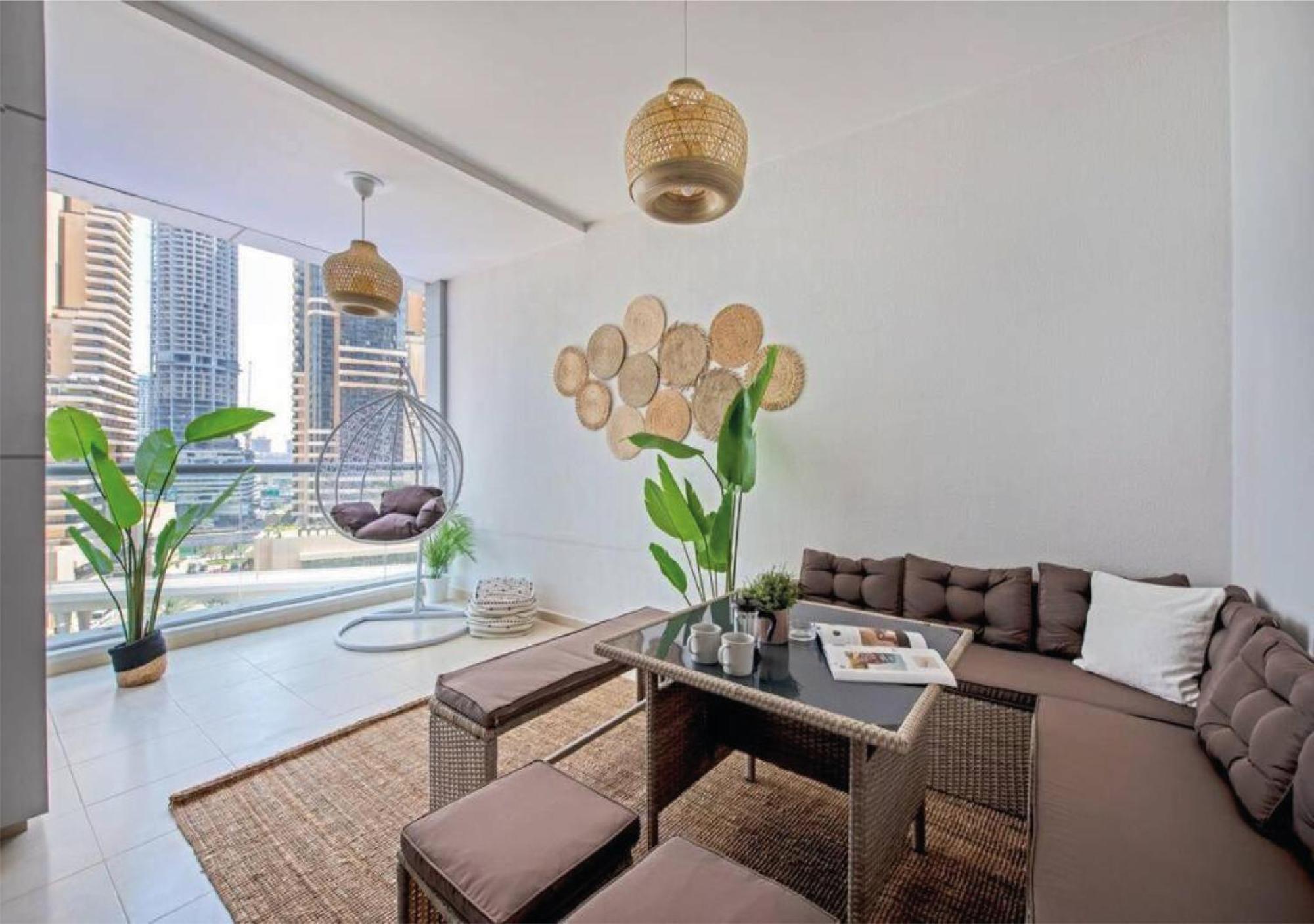 Apartment Summer Getaway - 2 Bed, 10min Walk To *