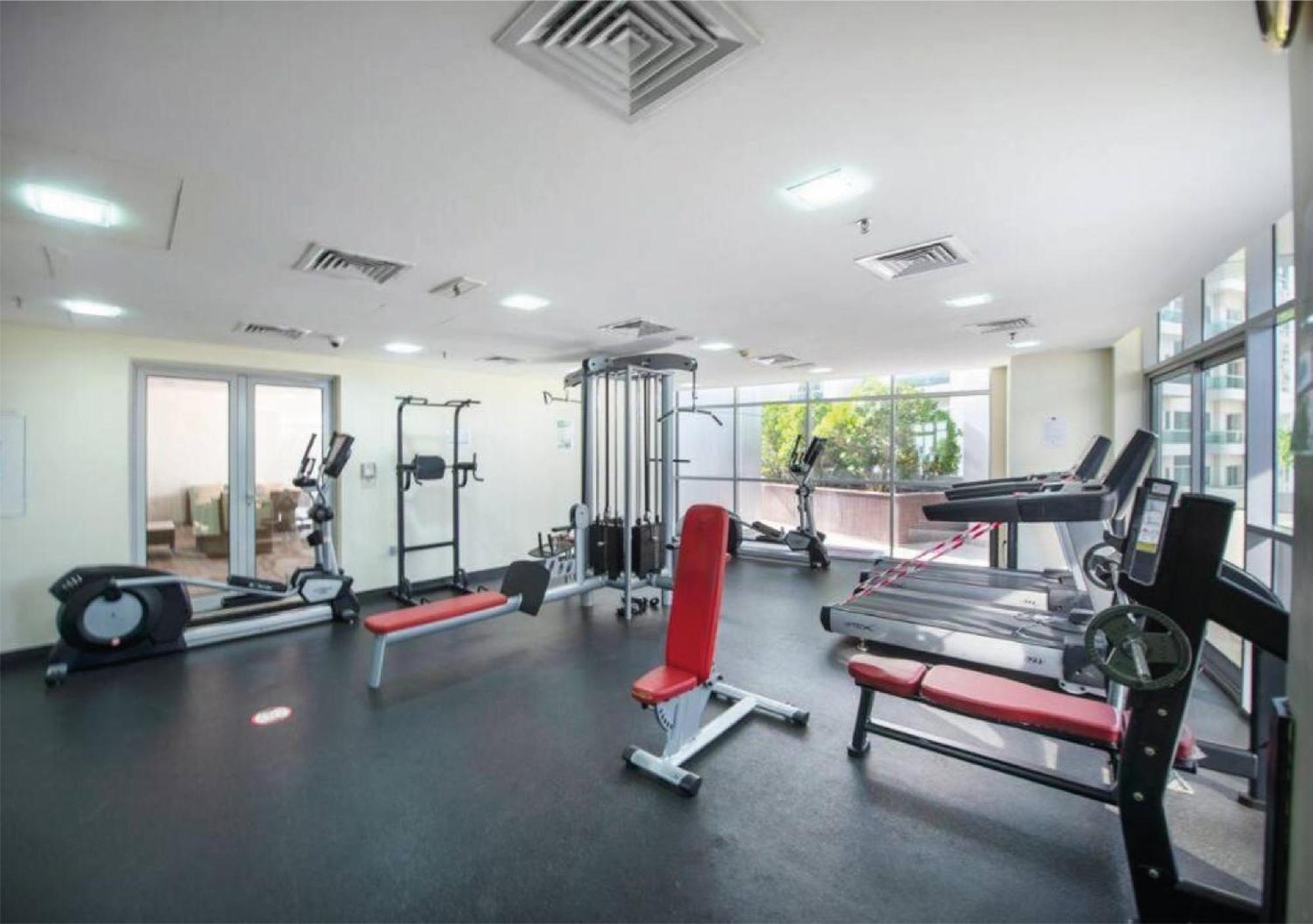 Summer Getaway - 2 Bed, 10min Walk To Dubai