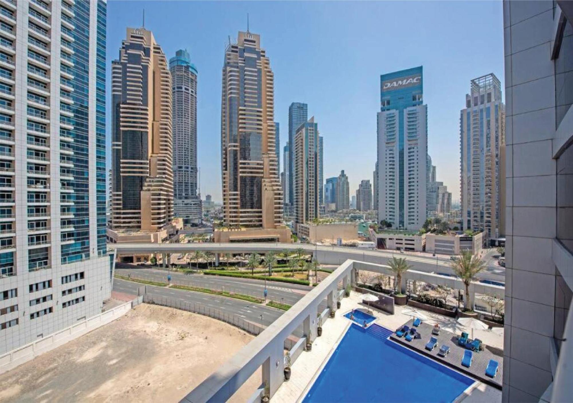 Summer Getaway - 2 Bed, 10min Walk To * Dubai
